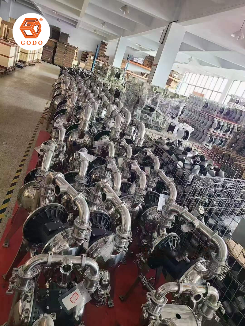 Hướng dẫn lựa chọn máy bơm màng bùn thải